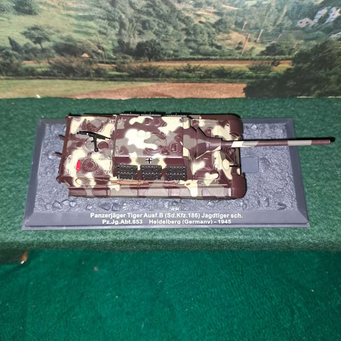 Military Tank Model Collection Panzerjager Tiger Sd Kfz 186 Heidelberg Germany 1945  1/72 OO railway