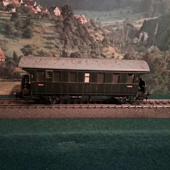 Marklin Ho 4002 (329-1) 1958 class 2 passenger coach