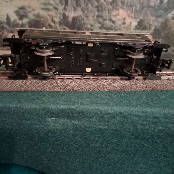 Marklin Ho 4002 (329-1) 1958 class 2 passenger coach