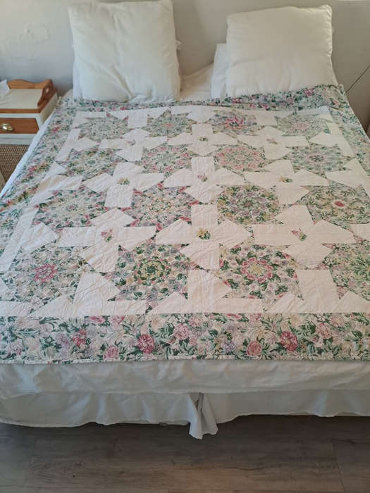 Beautiful Large hand made quilt with sling 180x180cm REDUCED