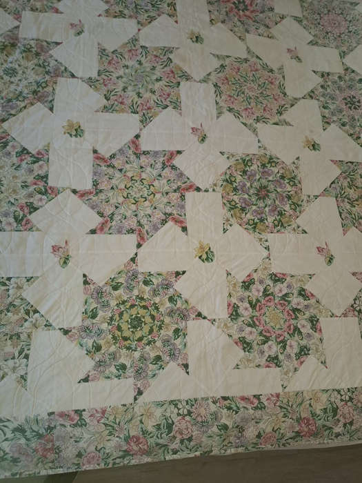 Beautiful Large hand made quilt with sling 180x180cm REDUCED