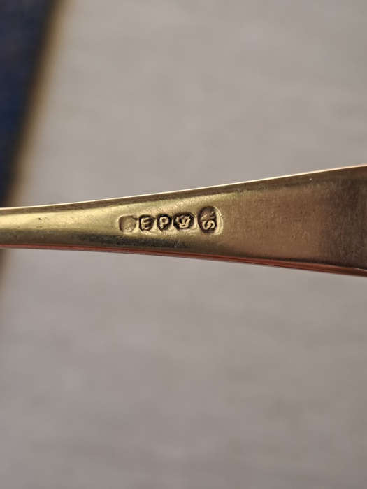 ^ hallmarked EP pickle forks very nice