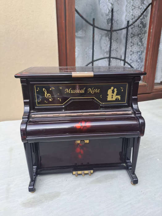 Vintage Vstride Piano Trinket Jewelry Storage Piano Music Box with dancing pair