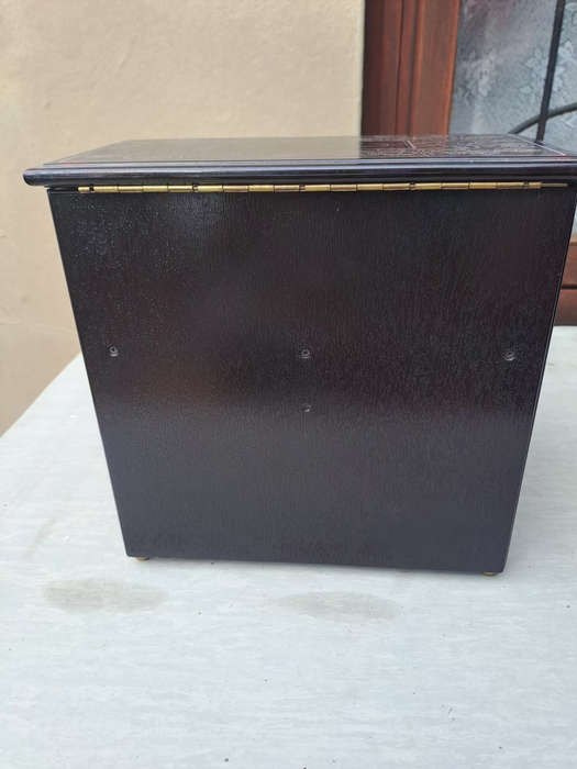 Vintage Vstride Piano Trinket Jewelry Storage Piano Music Box with dancing pair