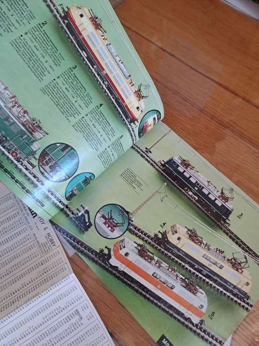 Old timer Marklin catalogue 1981E with price list