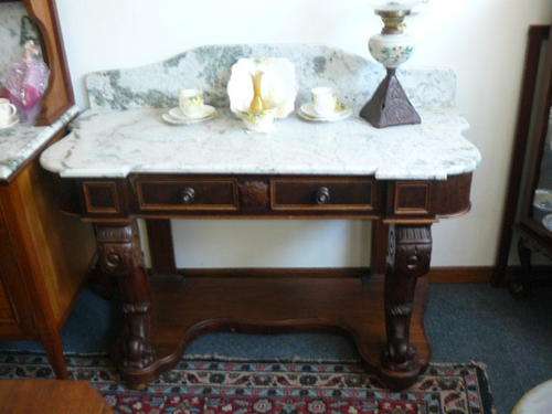 ANTIQUE VICTORIAN WASH STAND WITH MARBLE TOP AND NICE DETAIL. STUNNING PIECE!!!