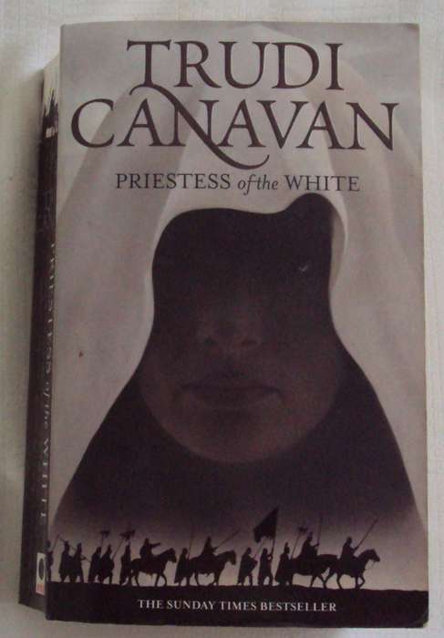 Priestess of the White Trudi Canavan (Age of Five 1)