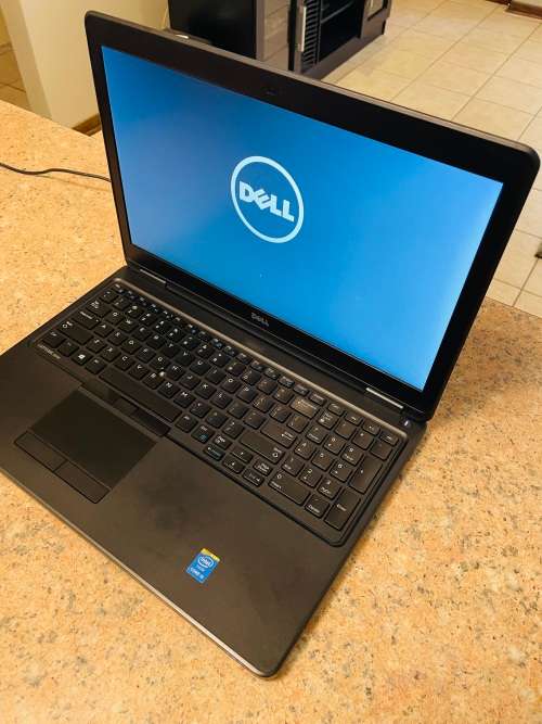 Dell Latitude E5570 15.6inches Laptop - Intel Core i7 6th - 8GB RAM - 256GB SSD - Windows 11 Office