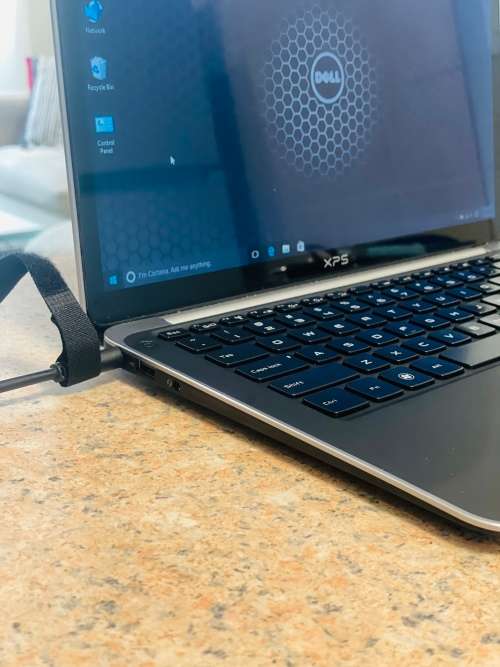 Dell XPS L321X Laptop - Intel Core i7 - 4GB RAM - 256GB SSD ~Grade A ~FREE 64GB Memory Stick