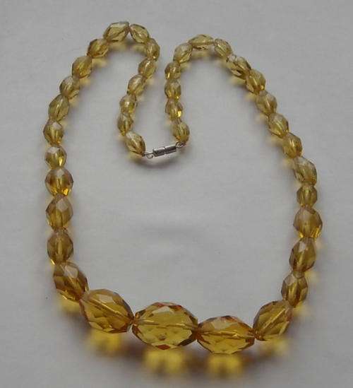 VINTAGE AMBER FACETED GRADUATED CRYSTAL NECKLACE