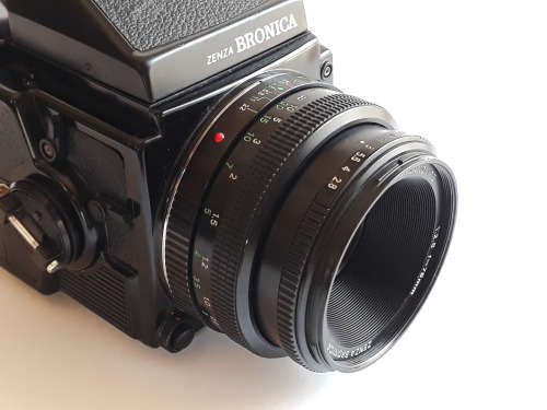 Medium Format Bronica ETRsi
