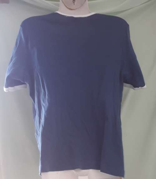 LADIES: BLUE & WHITE TOP - MAKE: TRADER - SIZE: S