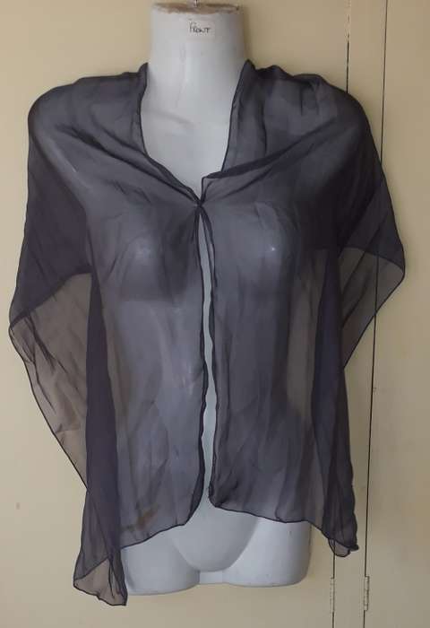 LADIES: THIN GREY TOP - MAKE: NO MAKE - SIZE: NO SIZE