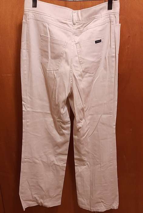 LADIES - LIGHT BEIGE PANTS - MAKE - DANIEL HECHTER - SIZE - NO SIZE BUT LOOKS SMALL