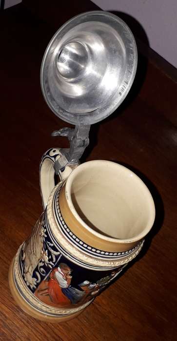 VINTAGE GERMAN LIDDED BEER STEIN MUG