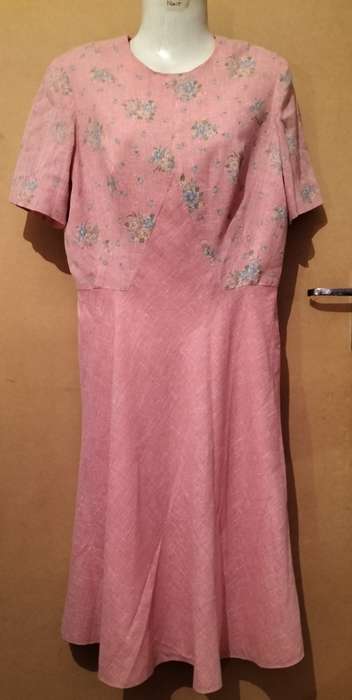 Ladies - Pink Dress - Make - no make - Size - no size