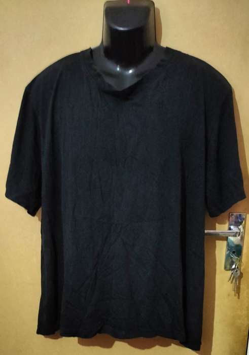 Mens - Black T-Shirt - Make - no make - Size - no size