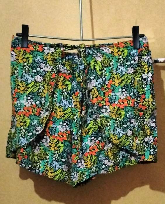 Ladies - Multicolored Shorts- Make - no make - Size - no size