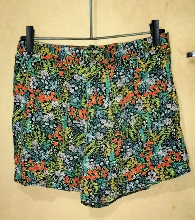Ladies - Multicolored Shorts- Make - no make - Size - no size