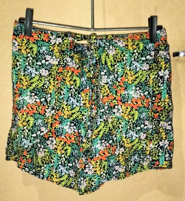 Ladies - Multicolored Shorts- Make - no make - Size - no size