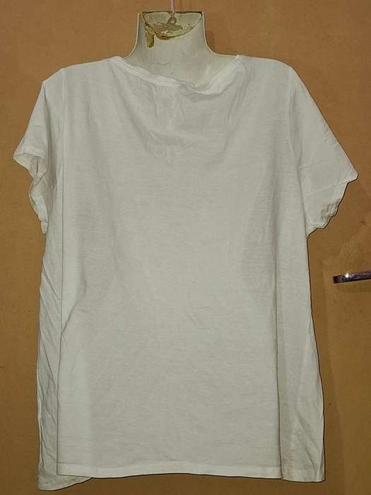 Ladies - White Top - Make - Real Clothing - Size - 3XL