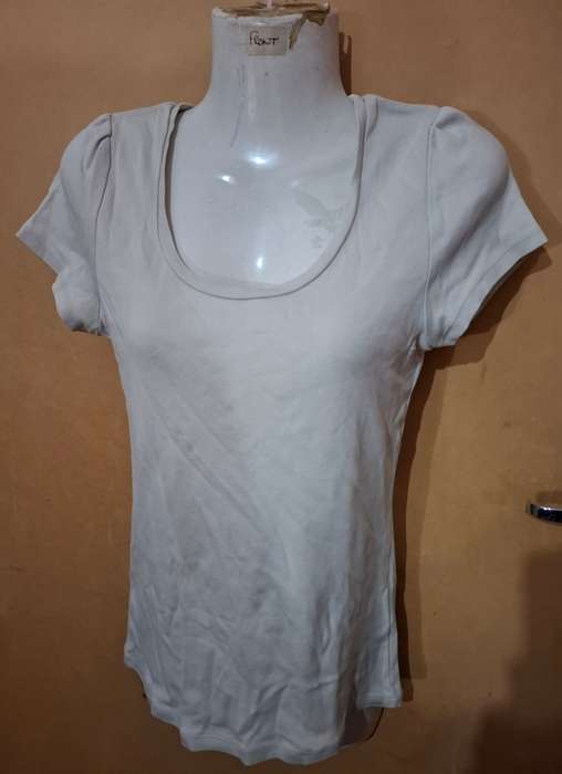 Ladies - White Top - Make - Lapis Luce - Size - no size