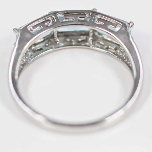 ENGLISH HALLMARKED NATURAL AQUAMARINE 9CT WHITE GOLD RING. EMERALD CUT