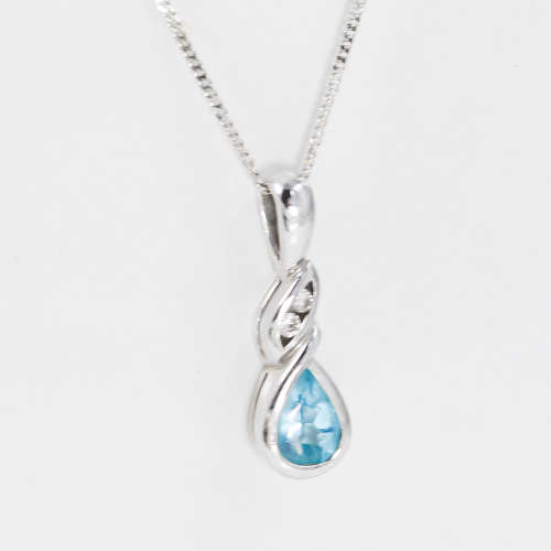 9CT WHITE GOLD PENDANT DIAMOND & SKY BLUE TOPAZ 40cm 9CT CURB CHAIN w/JEWELLER EVALUATION R 10'000