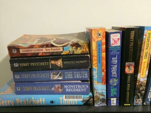 Terry Pratchett various books (9 books)