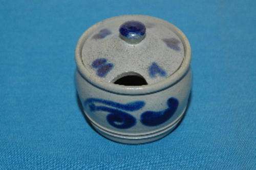 A little salt-glazed mustard pot