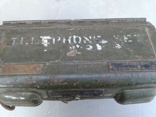 1941 WW11 FIELD TELEPHONE SET L.MARKED 2144 ET LTD. ALSO MARKED 7 TH DR .