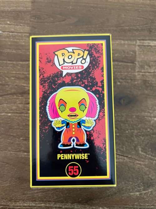 PENNYWISE!!IT!!FUNKO POP!! EE EXCLUSIVE!! BLACKLIGHT!!