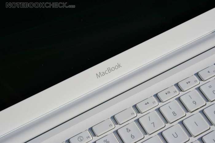 THE NEW Apple MacBook 6.1 Unibody 10 Notebook*13.1" LED