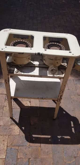 VINTAGE ENAMEL PARAFFIN STOVE.
