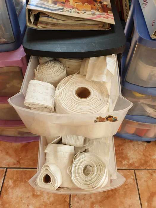 LOTS OF ACCESSORIES FOR SEWING INCLUDING STORAGE