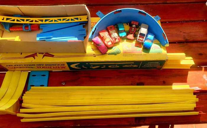RARE VINTAGE 60`70`S MATCHBOX LESNEY SUPERFAST CAR SET WITH 7 CARS AND EXTRAS FOR THE LOOP SET 12