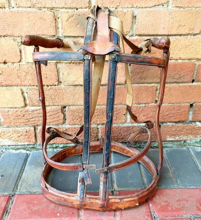 ANTIQUE CUSTOM LEATHER AND STEEL ORTHOPEDIC BACK BRACE DEVICE