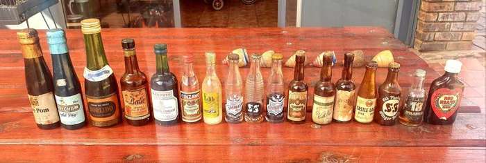 LOT OF VINTAGE MINIATURE BOTTLES MANY WITH CONTENTS