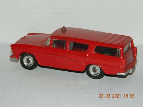 DINKY TOYS -  257  -  NASH RAMBLER - CANADIAN FIRE CHIEF CAR