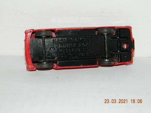 DINKY TOYS -  257  -  NASH RAMBLER - CANADIAN FIRE CHIEF CAR
