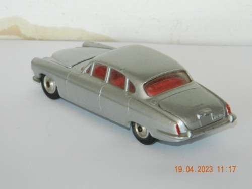 CORGI TOYS  -  238   -  JAGUAR MK X
