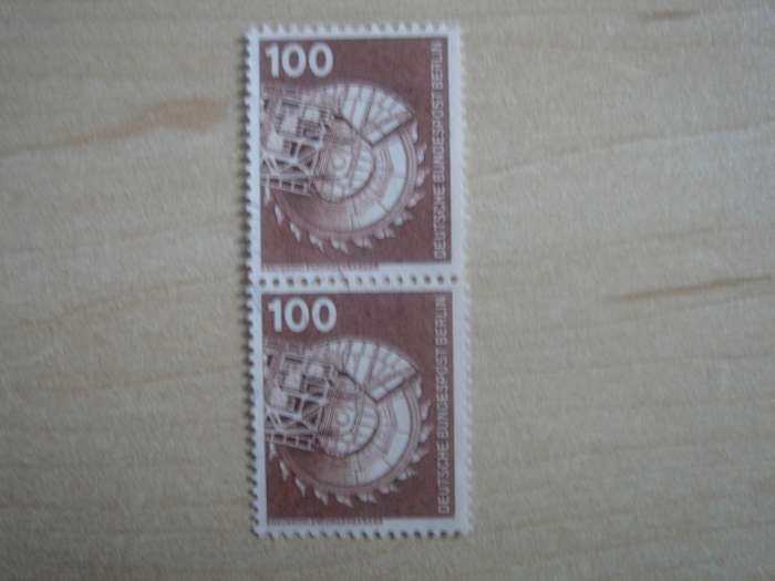 1975 West Berlin MiNr 502 vertical pair fine used, not stamped
