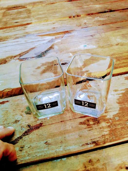 Set of 2 Jonnie walker Black glasses