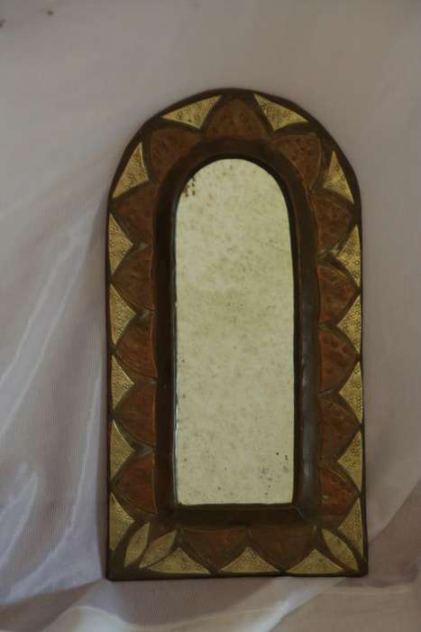 Stunning little mirror in copper