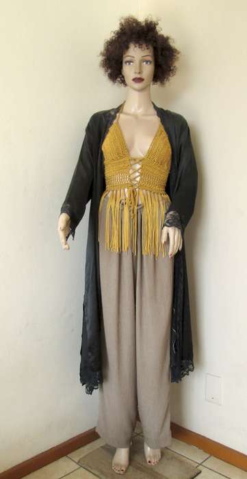 Bikinis - Top - crochet with fringes - open at back and front
