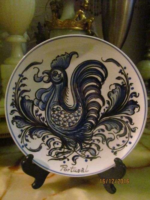 FINE PORCELAIN !! Hand Painted Portuguese Decorative Wall Plate - Signed Collectable