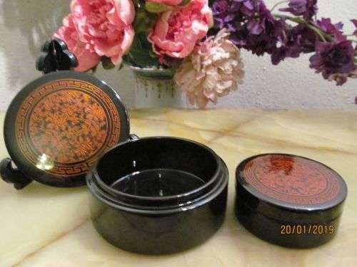 ASIAN NESTING !! Vintage 2-Piece Papier Mache Black Lacquered Nesting Trinket Boxes - Asian Pattern