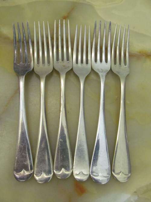 E.P.N.S.A + !! Vintage Lot of 5 Identical Silver Plated Dinner Forks & 1 Sipelia Nickel Silver Fork