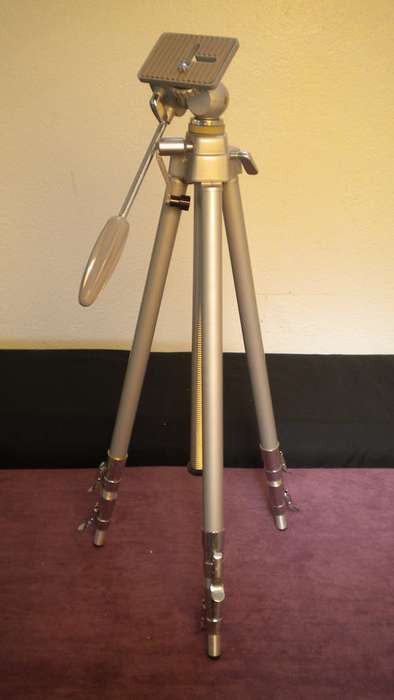 TRI-POD