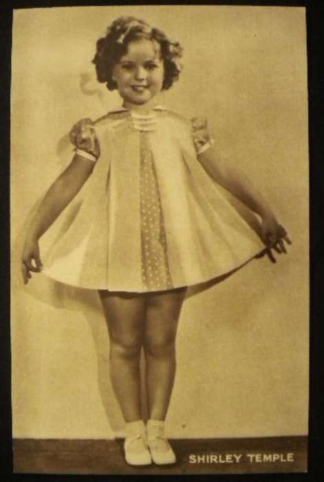 POSTCARD - SHIRLEY TEMPLE (UNUSED)!!
